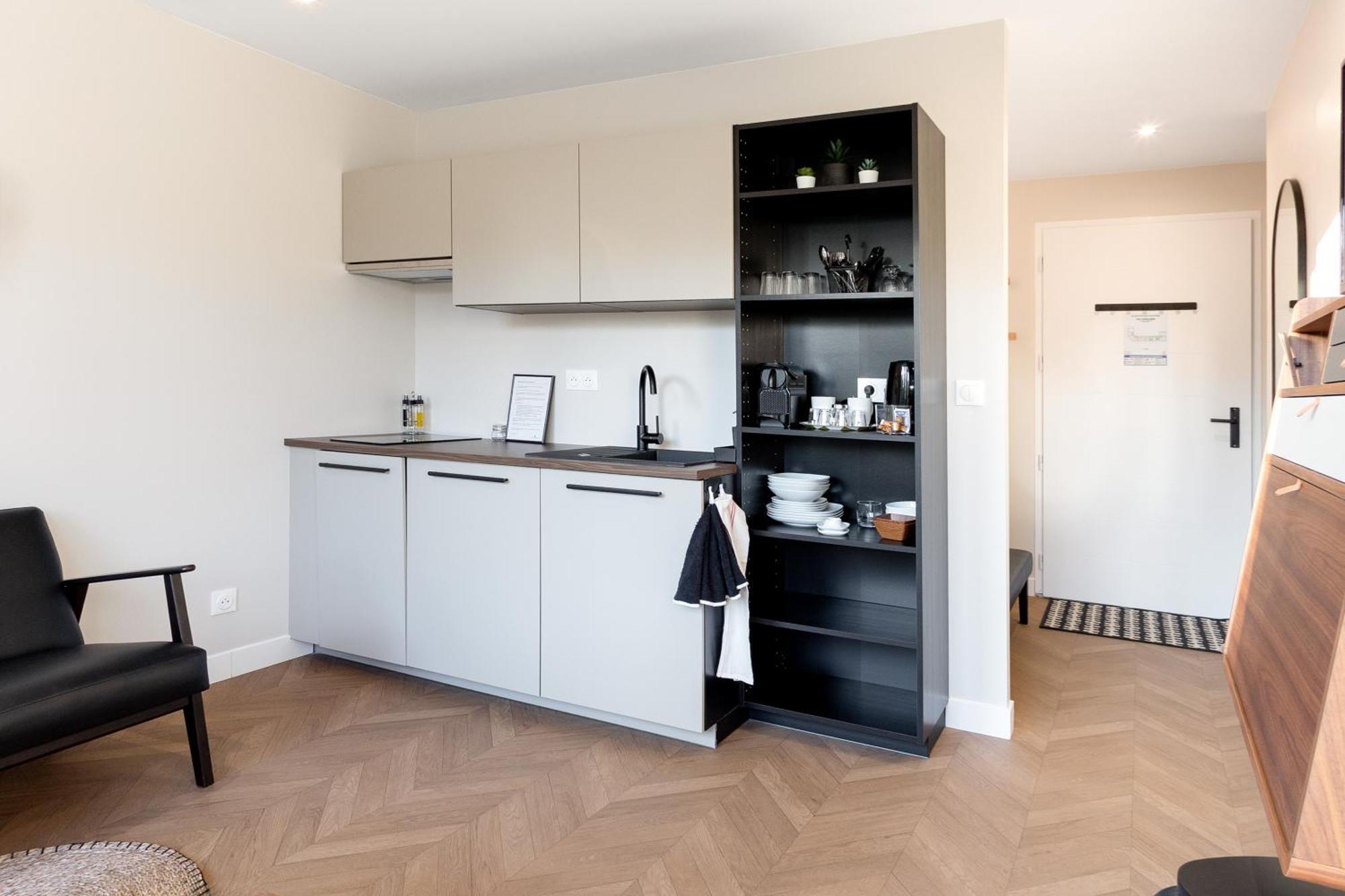 Appart Hotel Coraline - Genas Lyon Eurexpo Екстер'єр фото